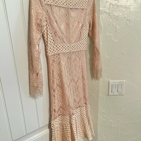 Dainty Jewells Blush Lace Long Sleeve Dress - Picture 3 of 5